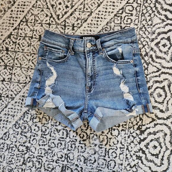 3/$15 Express Stretch Performance Roll Hem Denim Shorts Size 4 - Picture 1 of 6